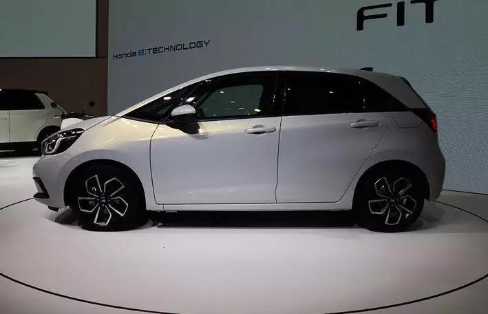 2020年值得期待的5款轿车，飞度、两厢思域、高尔夫领衔！