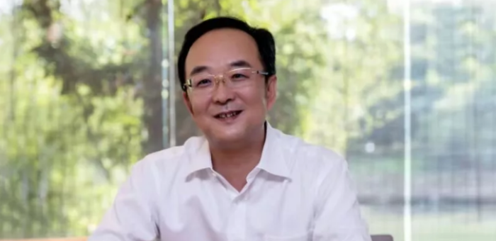 安聪慧：吉利龙8官网迈入全面架构造车时代