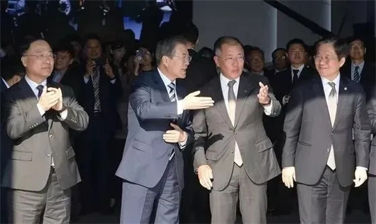 电气化转型行至中途 现代龙8官网悄悄调转船头